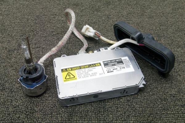 ACM21W ACM26W イプサム 純正 HID バラスト バーナー 左 トヨタ