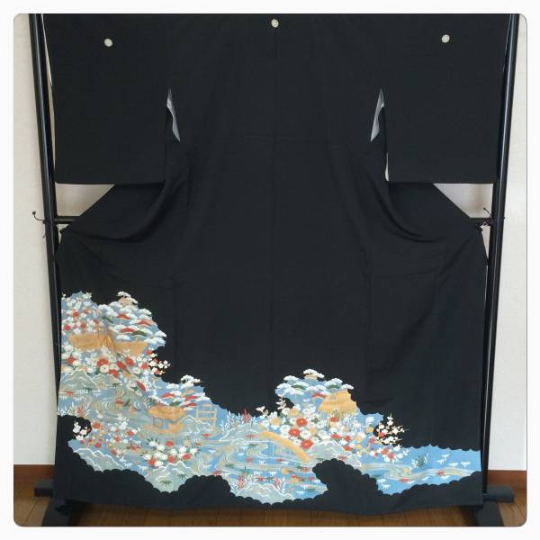 正絹 黒留め袖 比翼付 五つ紋入り ブルー系 染め柄 中古品 【公式通販】