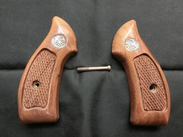 S&W社純正 M36 M49 Jフレーム用 ラウンドバット 木製グリップ