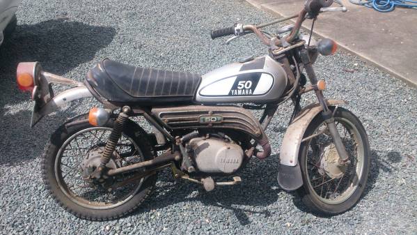 ミニトレ50　50年落ち　ちょっとエンジンかかりました