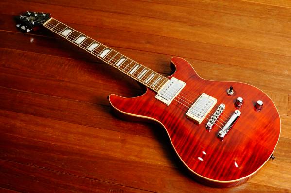 新同品 文化の秋!! ダンカンPU トラ杢 cort コルト Ｍ600 !!