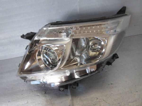ノア ZRR80 LED 左ヘッドライト(Y-3955) 名 【公式通販】