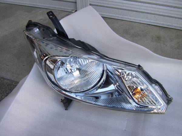 美品 フリード GB3 後期 純正 右 ヘッドライト 100-62054 HID
