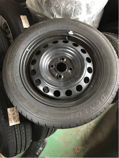 値下げ交渉可新車外しアクア純正ホイールタイヤ4本セット美品！