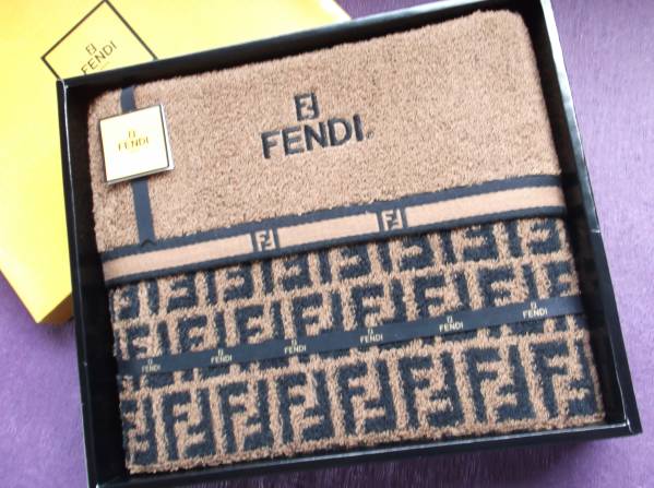 FENDI フェンディ バスタオル ズッカ柄 ブラックｘブラウン