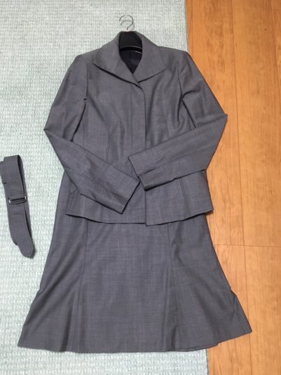 美品 コムサデモード グレー スーツ 大きいサイズ 15/13号