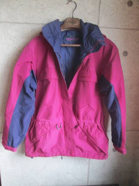 ★モンベル【mont-bell】フード裏地付マウンテンパーカーＭ_1