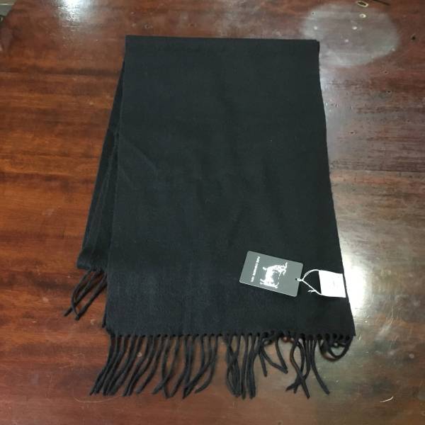 送料無料 カシミア100％ マフラー 未使用 タグ付き 　黒