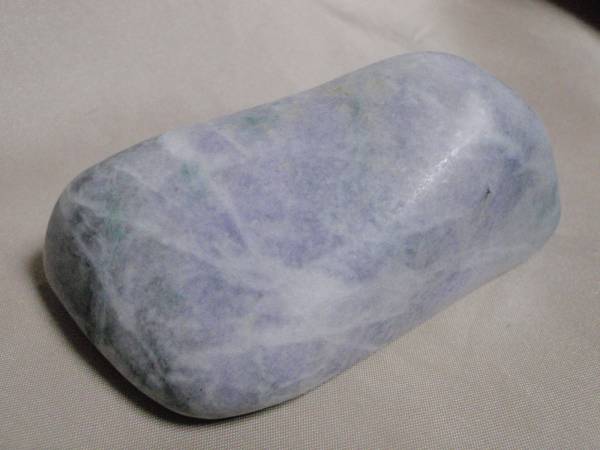 糸魚川 翡翠 ヒスイ 467 濃ラベ 220g 原石 鉱物 アンティーク