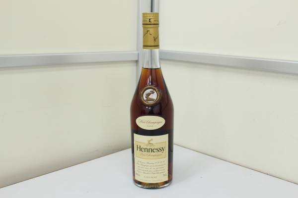 Hennessy ヘネシー VSOP 700ml 40% 新品未開栓 箱付き 未開栓 Hennessy ヘネシー ブランデー VSOP 700ml 40％ 1本 飲料