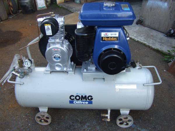 福岡発エンジン、IWATAオイルフリーコンプレッサー　ロビンEY18