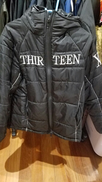 サーティーン　ジャパン　ダウンジャケット