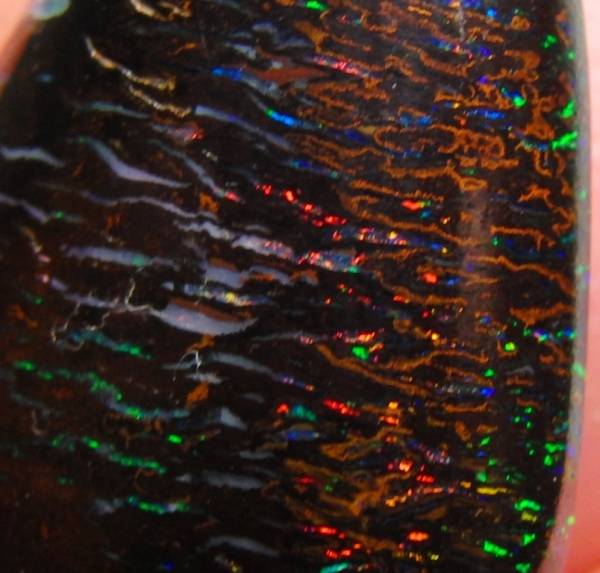 18.87cts 天然 ボルダーオパール 極美マルチカラー