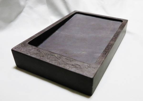 彫梅鶯文 大型 端渓硯　中国古玩 文房四宝 27×18×4，5 / 3，8kg