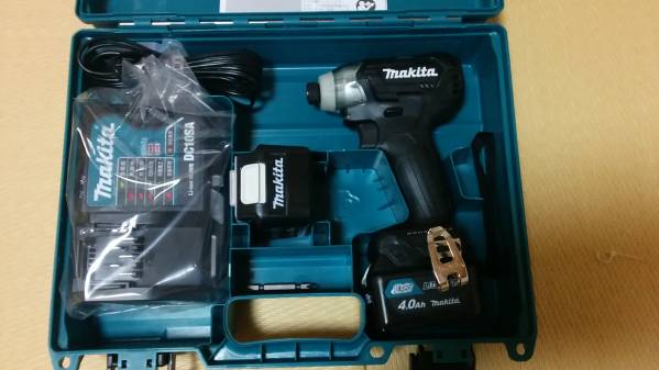 ★新品！マキタ 10.8V 充電式インパクトドライバ TD111DSMXB税込