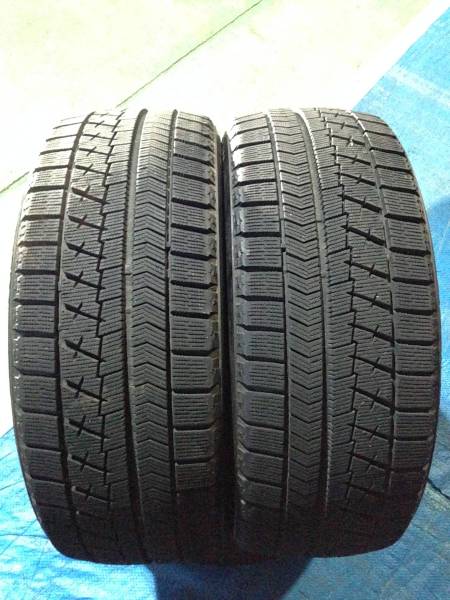 BS 215/45R17 スタッドレスタイヤ　2本　VRX