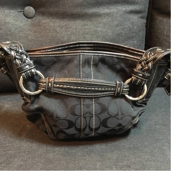 コーチ ジクネスチャー ハンドバッグ 未使用