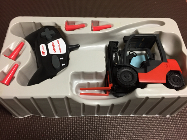 非売品】TOYOTA ラジコン フォークリフト 8FG/8FD25 ☆非売品☆トヨタ
