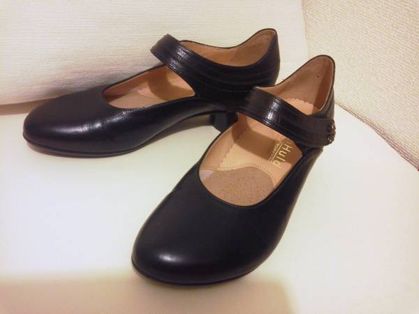 viel Huld フィールフルトゥ ベルト パンプス 22 E 黒 1回 3.5cm