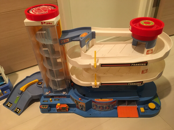 トミカ シティーパーキング&スーパーオートトミカビル_1