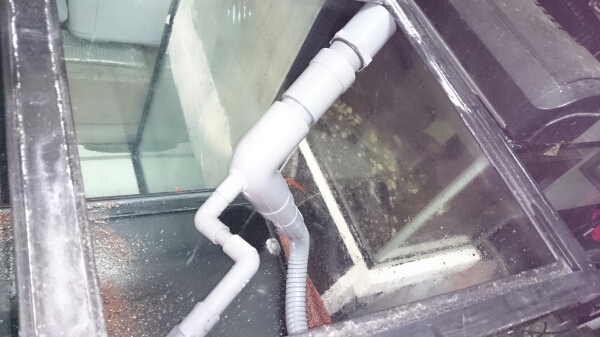 900オーバーフロー水槽売り切ります