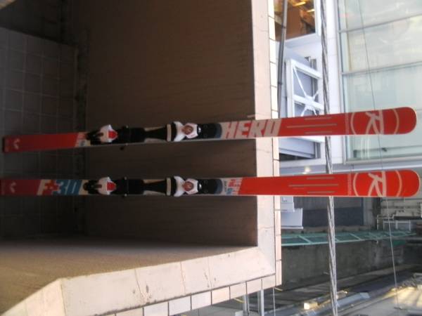 ＲＯＳＳＩＧＮＯＬ　ＦＩＳＧＳ　ＨＥＲＯ　Ｒ３０　１８３ＣＭ