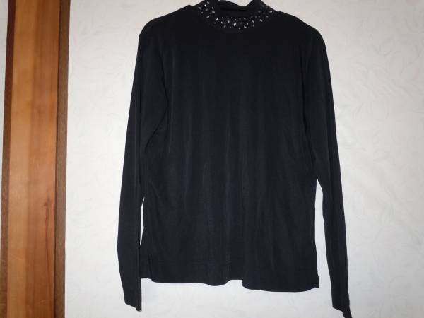 黒　トップス　ハイネック_1