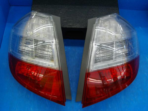 フィットGE8用純正テールランプ 左右セット D【】GE8 フィットRS 前期純正 LED テールランプ 左右セット メーカー