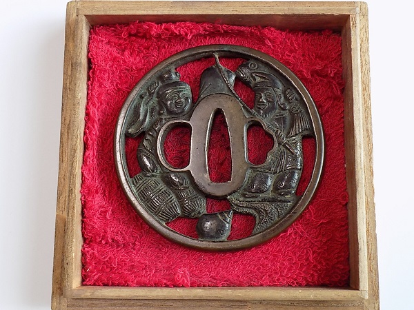 髭〕在銘 大和住家次作 赤胴恵比寿大黒透かし大鍔