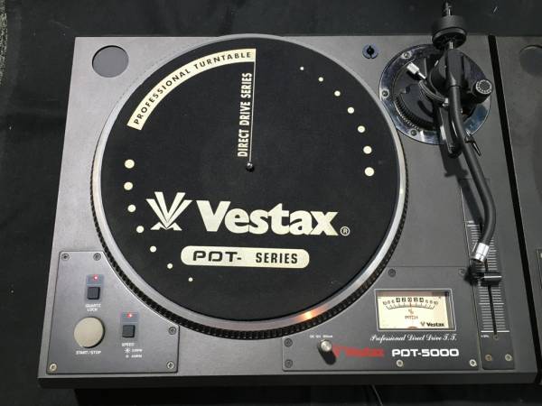 Vestax PDT-5000 ターンテーブル 本体 通電確認のみ Vestax PDT-5000 ターンテーブル×2 通電確認済み ターンテーブル DJ
