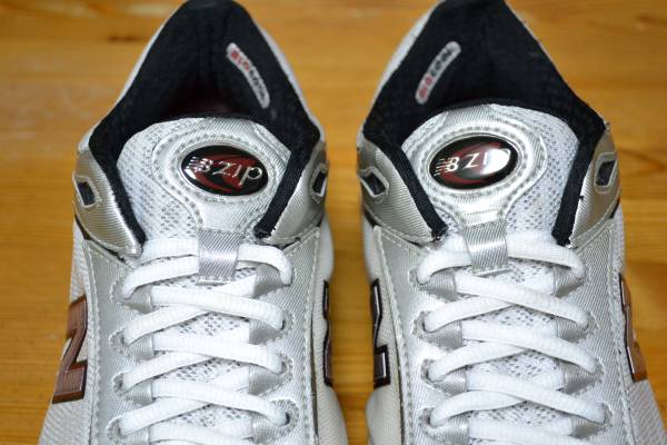 New Balance　ニューバランス　MR1306JR　Zip　☆美品