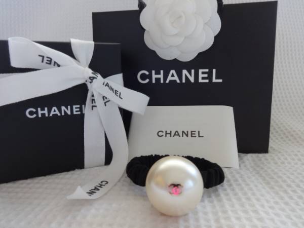 シャネルCHANEL★新品未使用★パール真珠ヘアゴム・ヘアーゴム・ヘアアクセサリー・ブレスレット