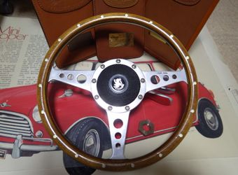 ★Moto-Lita ウッド 旧ミニ ローバー /クラシック ミニ ステアリングボス付き 約33パイ★