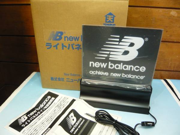 【new balance ニューバランス ライトパネルサイン】① 看板 ディスプレイ