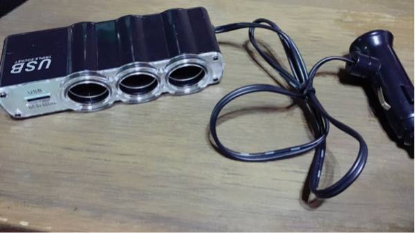 3連シガーソケット＋USBポケット付_1