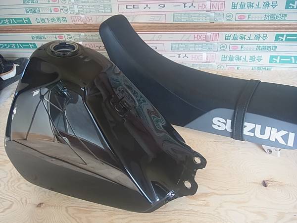 DR250R SJ45A 外装セット、タンク DR250Rタンク（ジェベル250） 【公式通販】