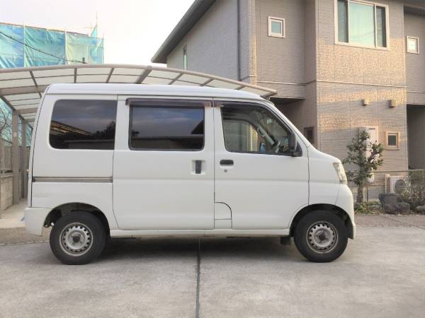 個人出品、平成18年式 ダイハツ ハイゼットカーゴ、白、車検残１年あり