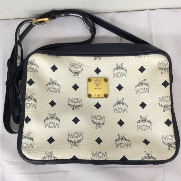 68772　MCM エムシーエム ショルダーバッグ