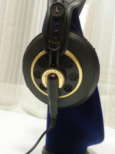 AKG K812 開放型 美品 おまけNeumannケーブル AKG K812 AKG K812 開放型 美品 おまけNeumannケーブル AKG K812