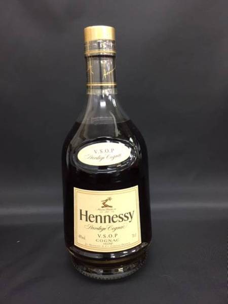 Hennessy VSOP コニャック 700ml 40% 飲料・酒 Hennessy V.S.O.P.