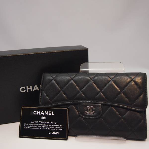 シャネル CHANEL ラムスキン マトラッセ 三つ折り長財布 黒 ブラック