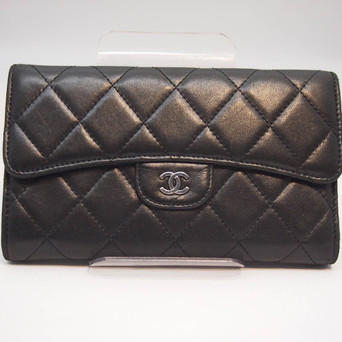 シャネル CHANEL ラムスキン マトラッセ 三つ折り長財布 黒 ブラック