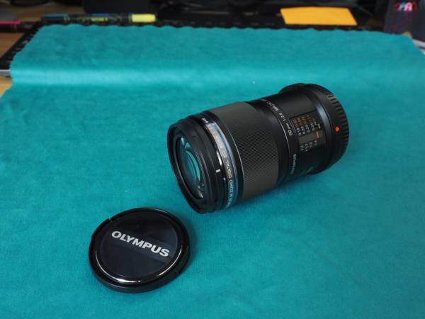 OLYMPUS M..ZUIKO DIGITAL ED 60mm F2.8 Macroレンズフード付属