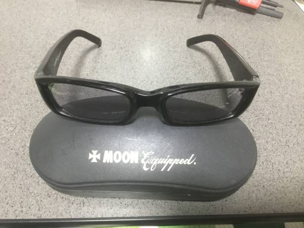 Mooneyes サングラス