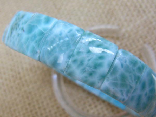 0123w842 天然宝石★【ドミニカ共和国産の10Aラリマー】★バングル 12x8.5mm