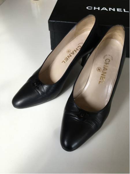 シャネル ブラックパンプス 36《23cm》大丸神戸店購入 ファッション