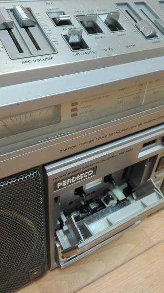☆日立ラジカセ☆TRK－8800中古品☆ジャンクにて☆ 日立 TRK-8800