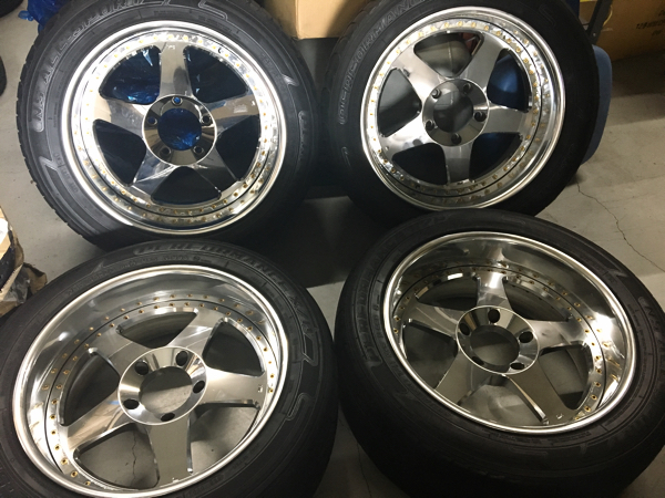 100系ランクルに！ 20×9.5 -10 PCD150 Epsilon japan 295/45R20 タイヤ 