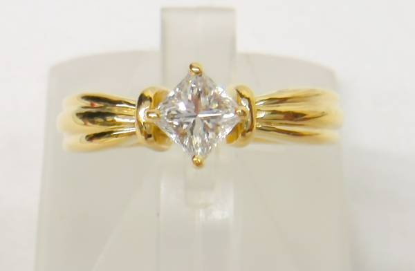 K18 ダイヤリング 0.513ct プリンセスカット ＃16 鑑定書付