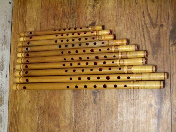 篠笛 横笛 「喜月」 「七七七月」 煤竹 和楽器 10本-東京 激安販売